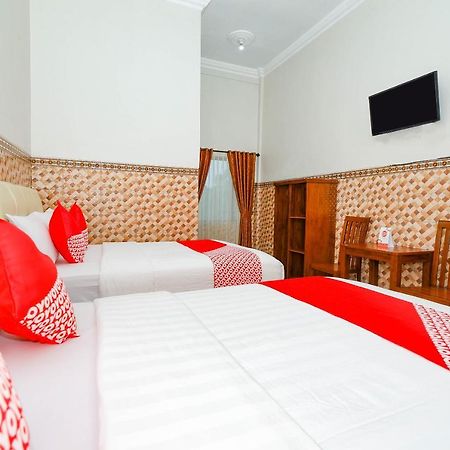 Oyo 3125 Hotel Taman Sari Semarang Esterno foto