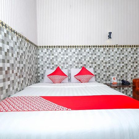 Oyo 3125 Hotel Taman Sari Semarang Esterno foto