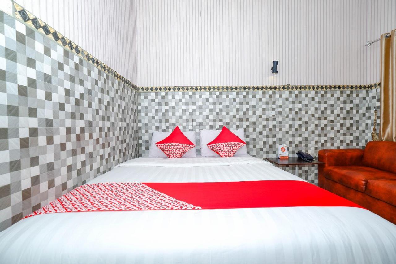 Oyo 3125 Hotel Taman Sari Semarang Esterno foto