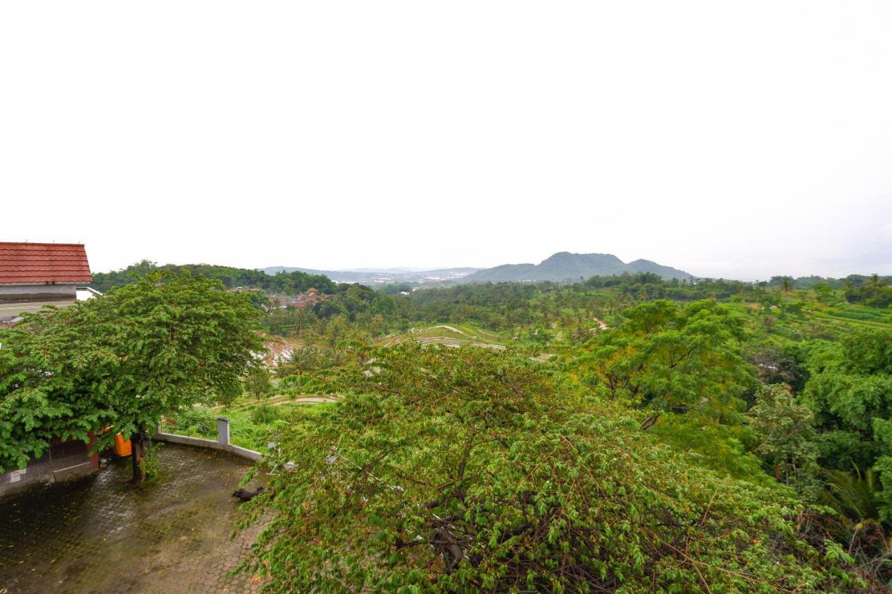Oyo 3125 Hotel Taman Sari Semarang Esterno foto