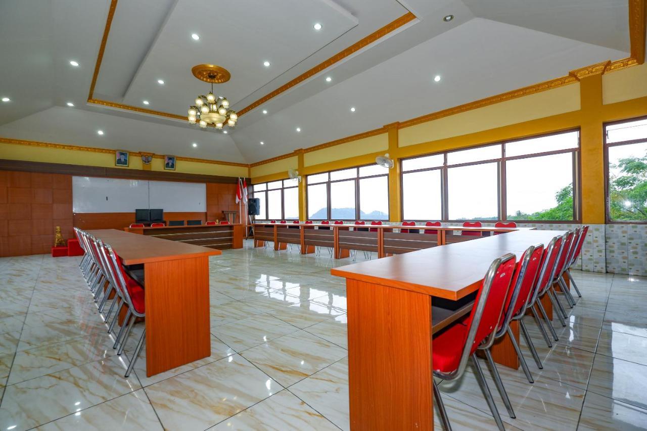 Oyo 3125 Hotel Taman Sari Semarang Esterno foto